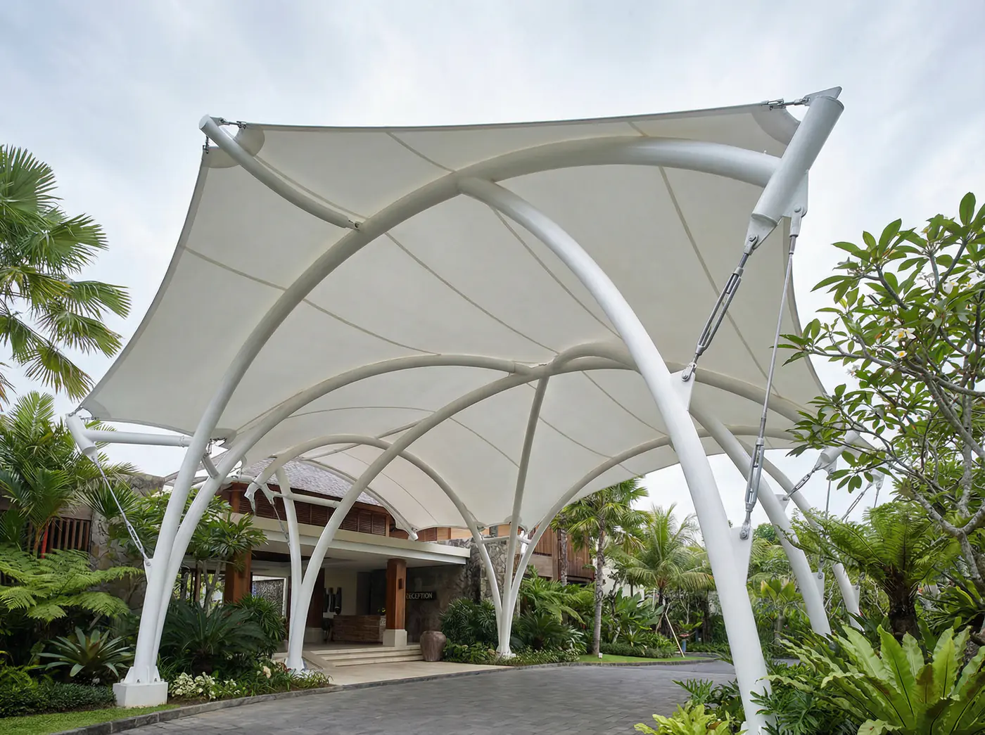 Proses Pemasangan Profesional dan Cepat - Canopy Membrane BALI | PT INDO Membrane Konstruksi