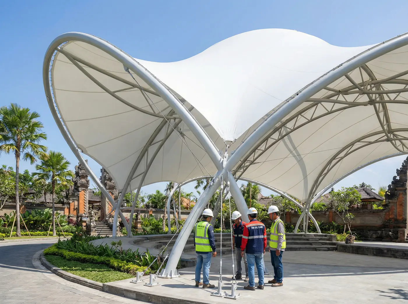 Proses Pemasangan Tenda Membrane oleh Tim Ahli Kami - Tenda Membrane Bali | PT INDO Membrane Konstruksi